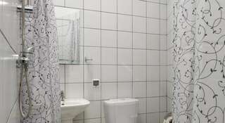 Гостиница Station Hotel К43 Санкт-Петербург Семейный четырехместный номер-1